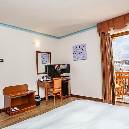 Crabun Hotel Пон-Сен-Мартен Екстер'єр фото