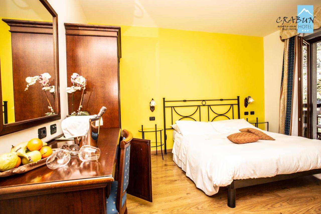 Crabun Hotel Пон-Сен-Мартен Екстер'єр фото