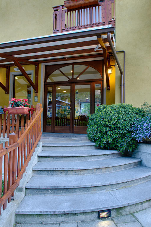 Crabun Hotel Пон-Сен-Мартен Екстер'єр фото